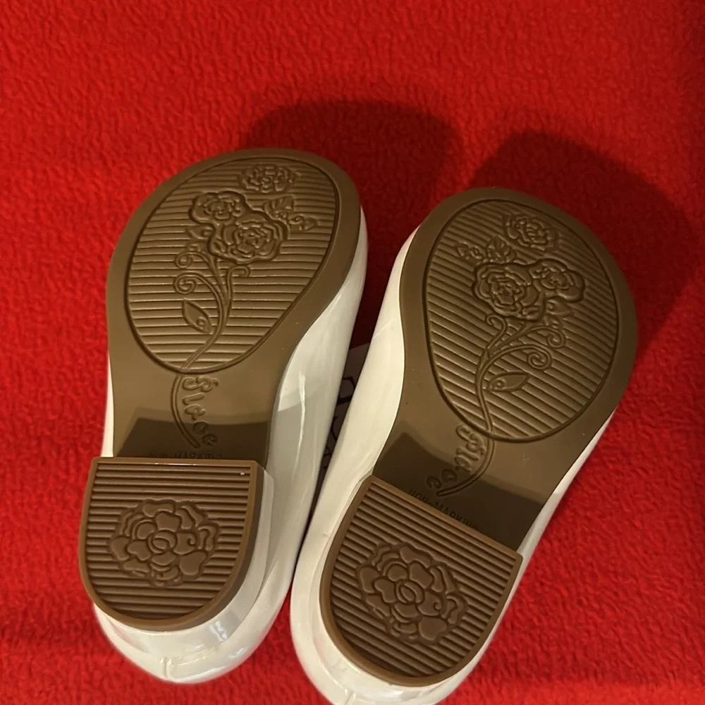 Brand new with tag size 4 willing to hear offers - Picture 4 of 4